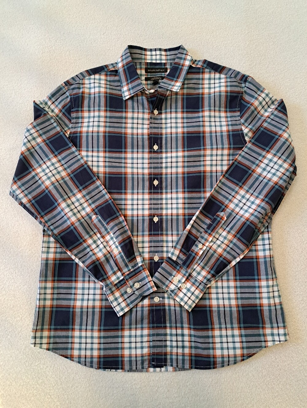 Banana Republic Men's Plaid Button Up Shirt Size Medium Standard Fit Cotton Blue